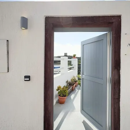 Apartman Asmeri With Jacuzzi In Santorini *