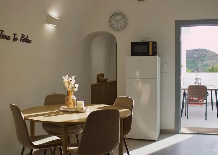 Asmeri With Jacuzzi In Santorini Apartman *