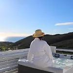 Lejlighed Asmeri With Jacuzzi In Santorini Akrotírion