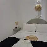Asmeri With Jacuzzi In Santorini Apartment *