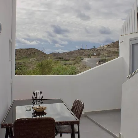 Asmeri With Jacuzzi In Santorini Lejlighed Akrotírion