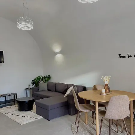 Lejlighed Asmeri With Jacuzzi In Santorini *