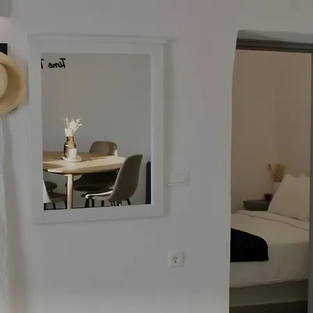 Lejlighed Asmeri With Jacuzzi In Santorini Akrotírion