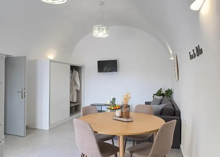 Asmeri With Jacuzzi In Santorini Appartement *